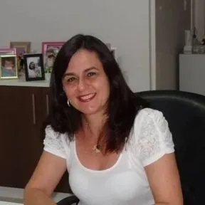 Dra. Valéria Ude